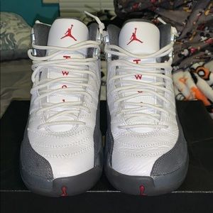jordan 12’s 7y